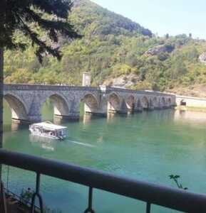 2025/01/images/tour_1779/krstarenje-drinom-4-600x450-lazena-visegrad-large.jpg